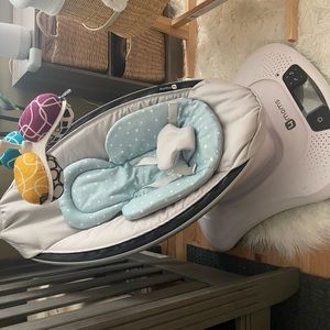 4moms MamaRoo 2020
